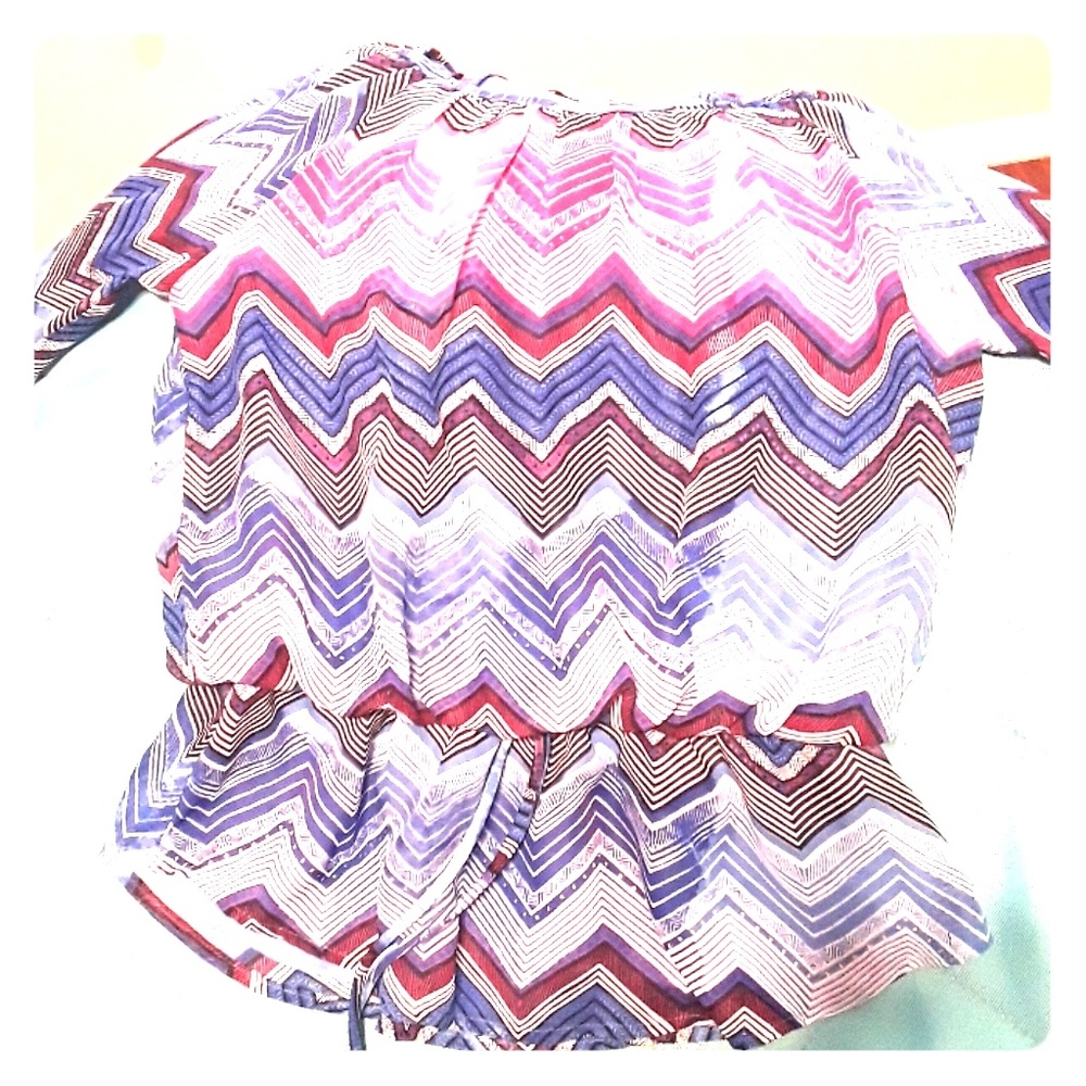 Funky Chevron striped cinched blouse